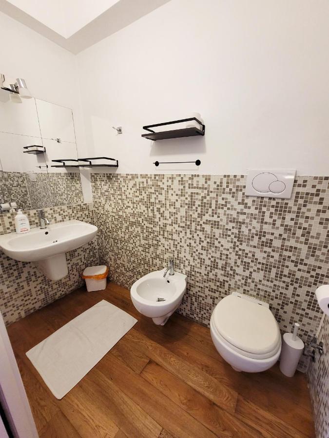 Baribello Apartment - 3 Bedrooms 3 Bathrooms - Bari Central Station Εξωτερικό φωτογραφία